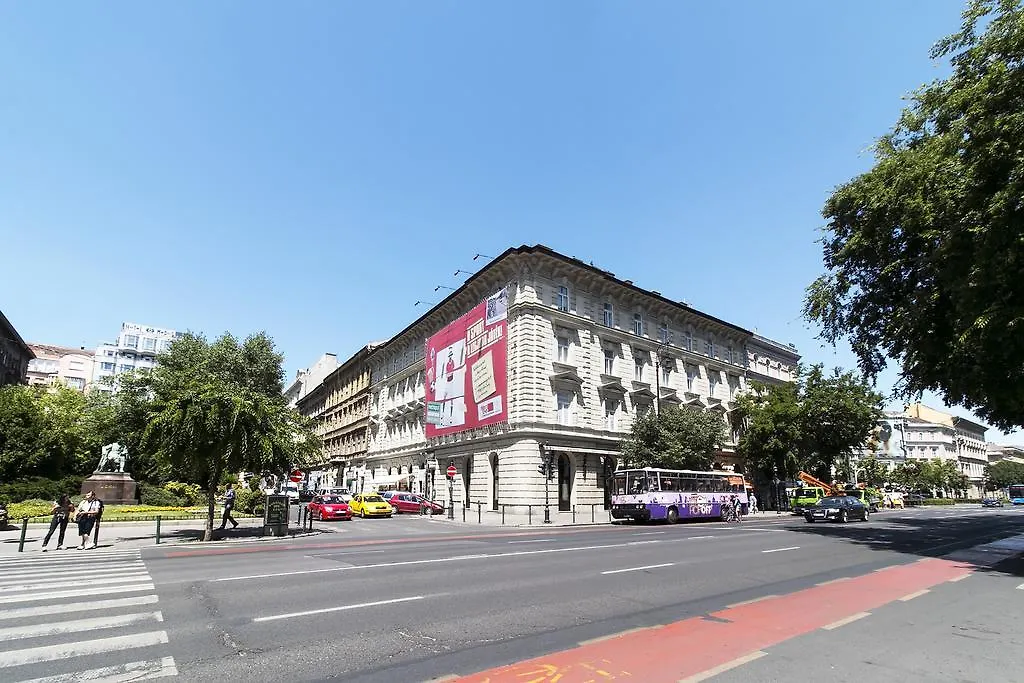 Sweet Dreams At Oktogon Downtown Apartment Budapest Hungary